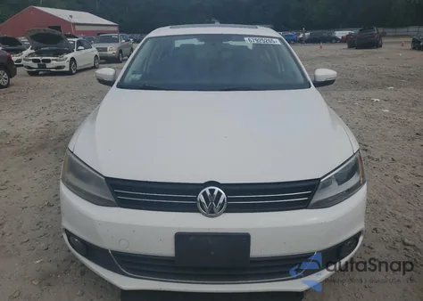 2013 Volkswagen Jetta Sel z USA, uszkodzony, nr VIN 3VWLP7AJ9DM415746